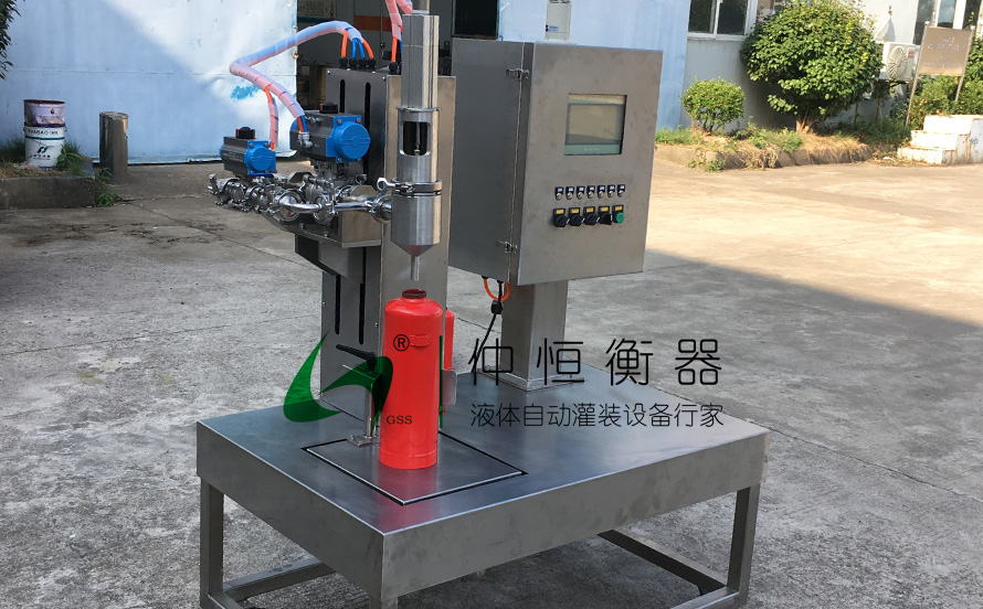 液體自動灌裝機1